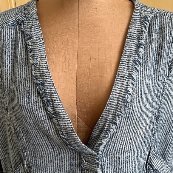 FREE PEOPLE WE THE FREE "By The Shore" Boho Casual Oversized Indigo Stripe Top M - Picture 7 of 16